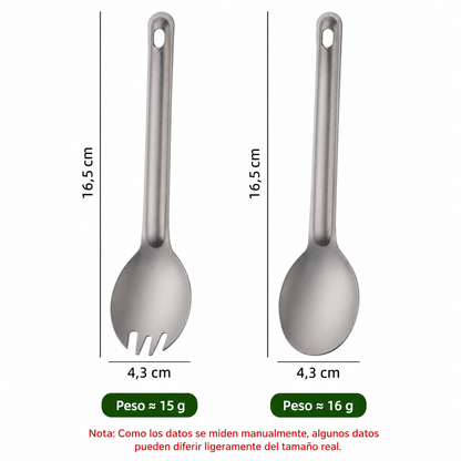 Cuchara-tenedor (spork) de titanio para acampada: utensilio portátil y ligero para actividades al aire libre, pícnic, senderismo y equipamiento de camping.